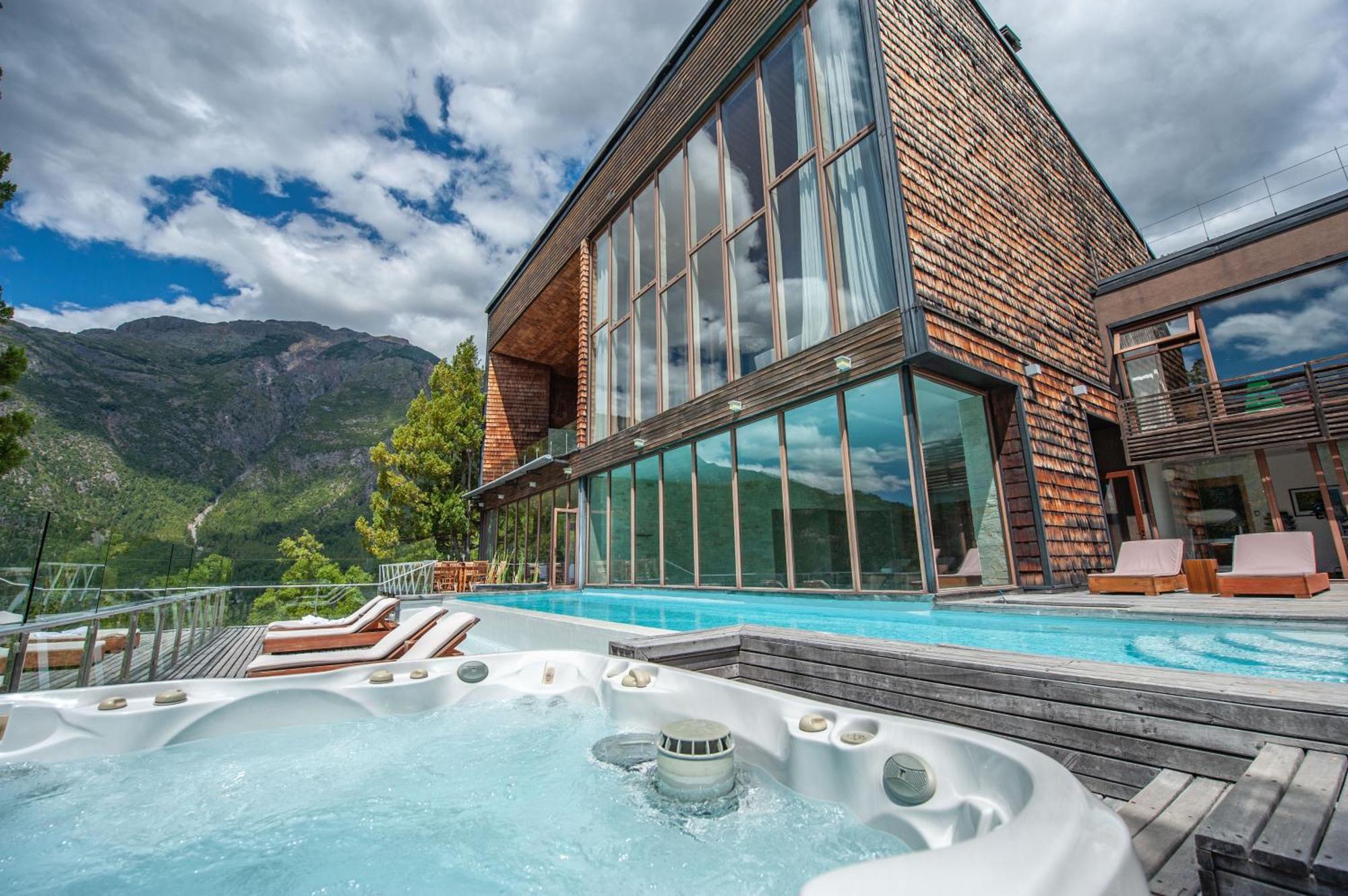 Uman Lodge Patagonia Chile Futaleufú المظهر الخارجي الصورة